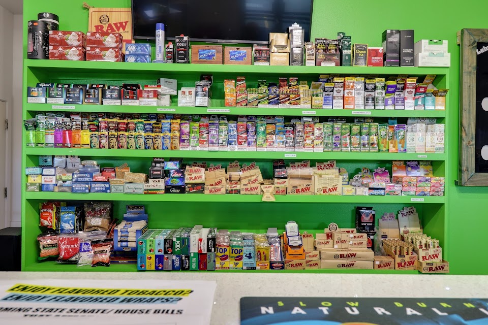 Irie Hawaii Smoke & Vape Shop Lehua in Hilo | Ask Anything Irie Hawaii Smoke & Vape Shop Lehua in Hilo | Ask Anything