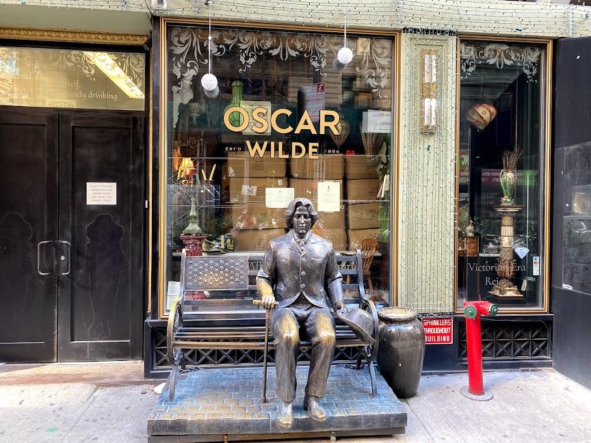 Oscar Wilde  in Manhattan, NY